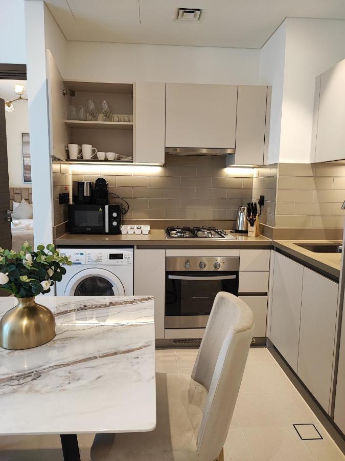 Beautiful 2 Bedroom Next To Business Bay - Sobha Creek Vista Dubái Exterior foto