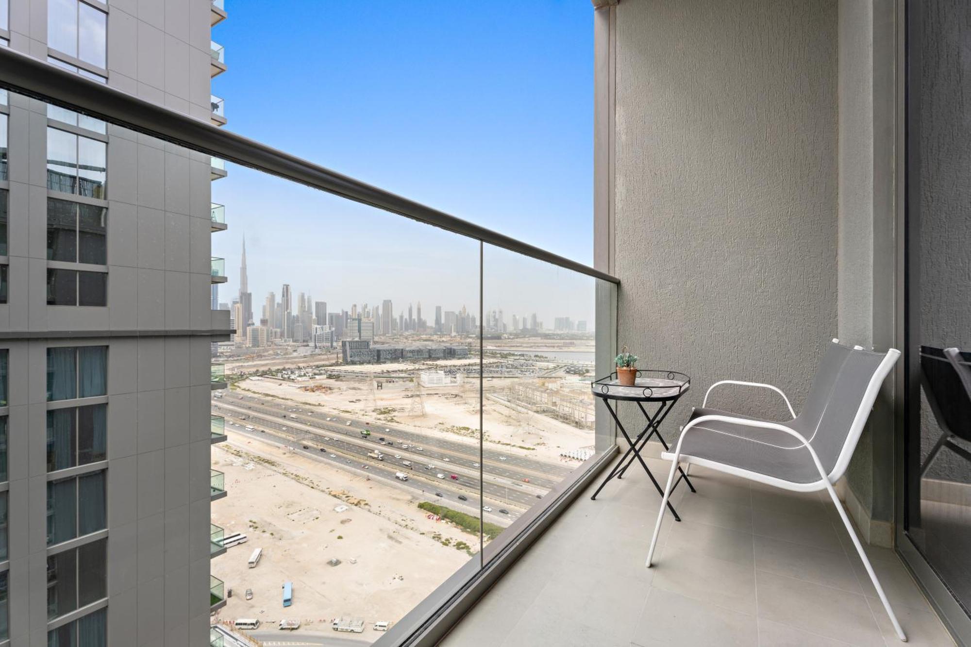 Beautiful 2 Bedroom Next To Business Bay - Sobha Creek Vista Dubái Exterior foto